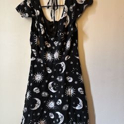 Hot Topic Womens Skirt Dress Small Moon Celestial Black Goth Grunge V Neck  Gothic Witch Witchcore Fairy Fairycore Horoscopes Astrology Emo Alternativ
