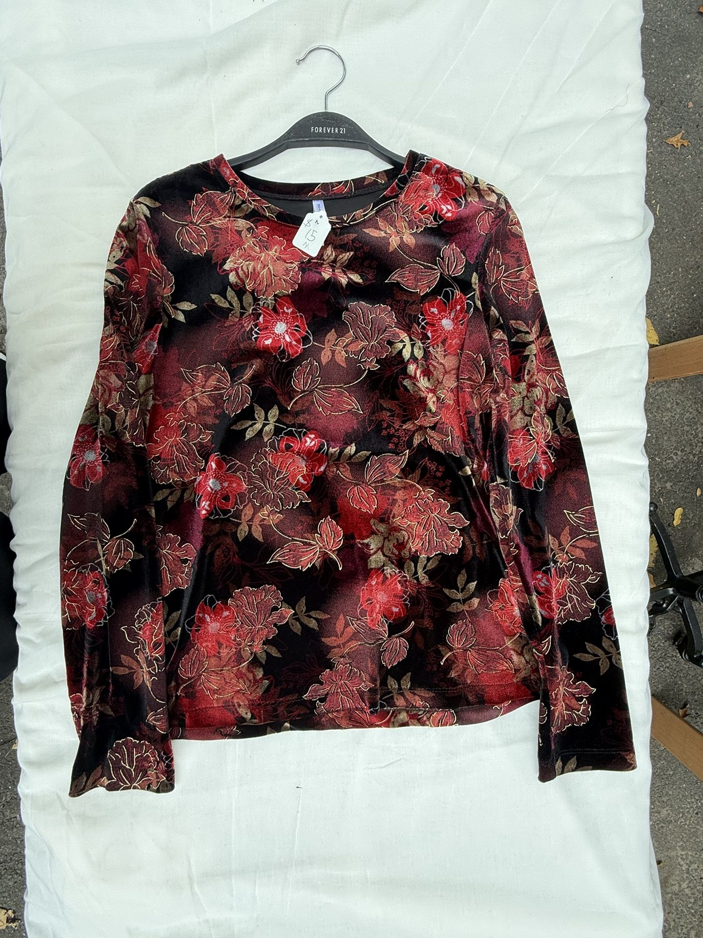 Red velvet floral long sleeve top(medium)