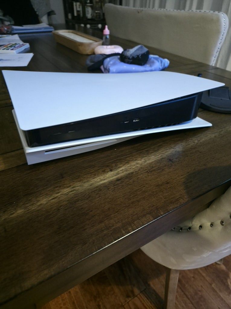 PS5 Disc Edition - With 2TB - Comes With 1TB SSD Built In With Heat Sink