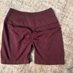 Small Women High-Waisted Scrunch Bum Biker Shorts - Burgandy