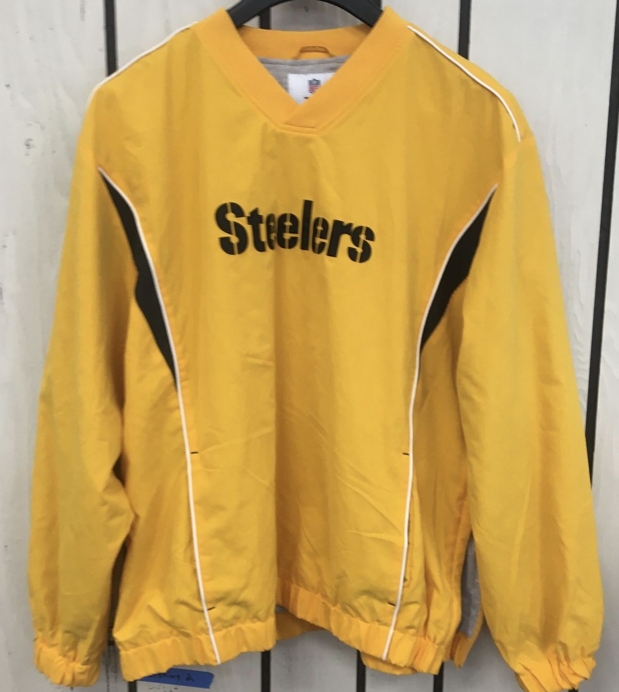 Pittsburgh Steelers Pullover . Size L Nice