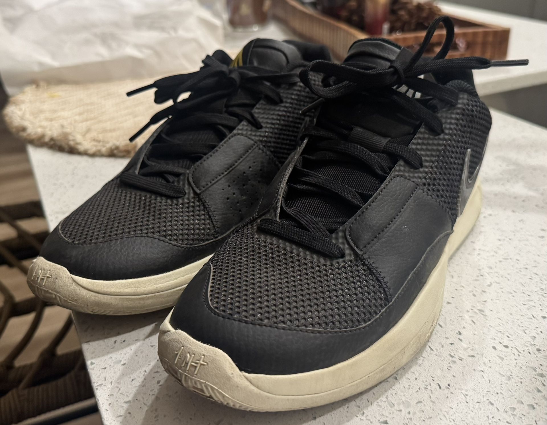 JA 1 Basketball Shoes SZ 10