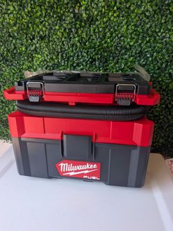 Milwaukee FUEL Wet/Dry Vacuum 2.5