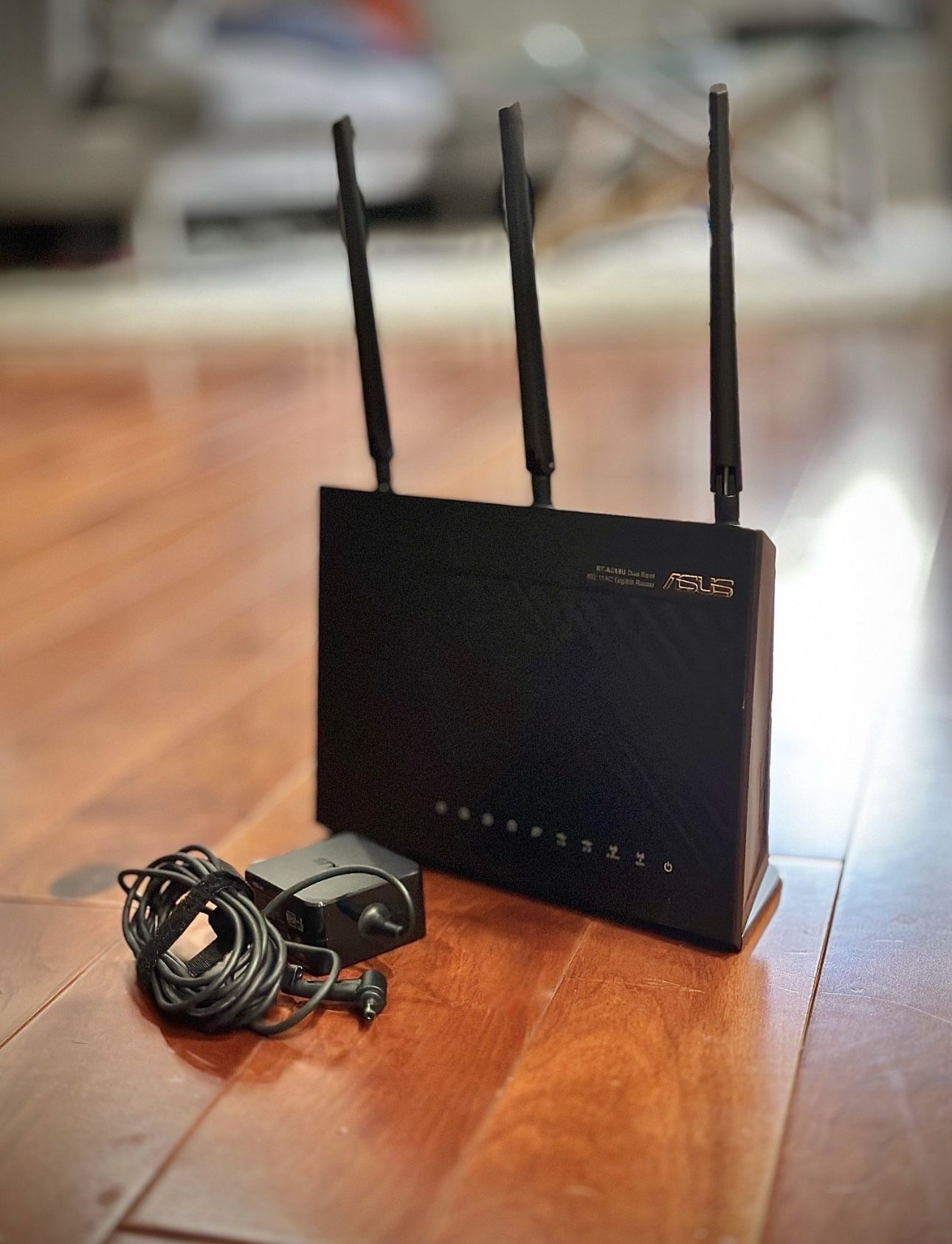 ASUS RT-AC68U Dual-Band Wireless-AC1900 Gigabit Wi-Fi Router