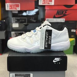 Jordan 11 Low Legend Blue Size 9.5 Men’s Preowned 