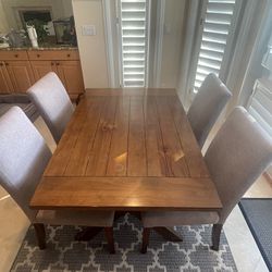 Kitchen Table With 4 Upholstered Chairs 