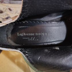 Selling Some Shoes For 30