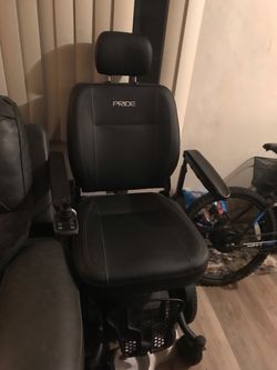 Electric wheelchair