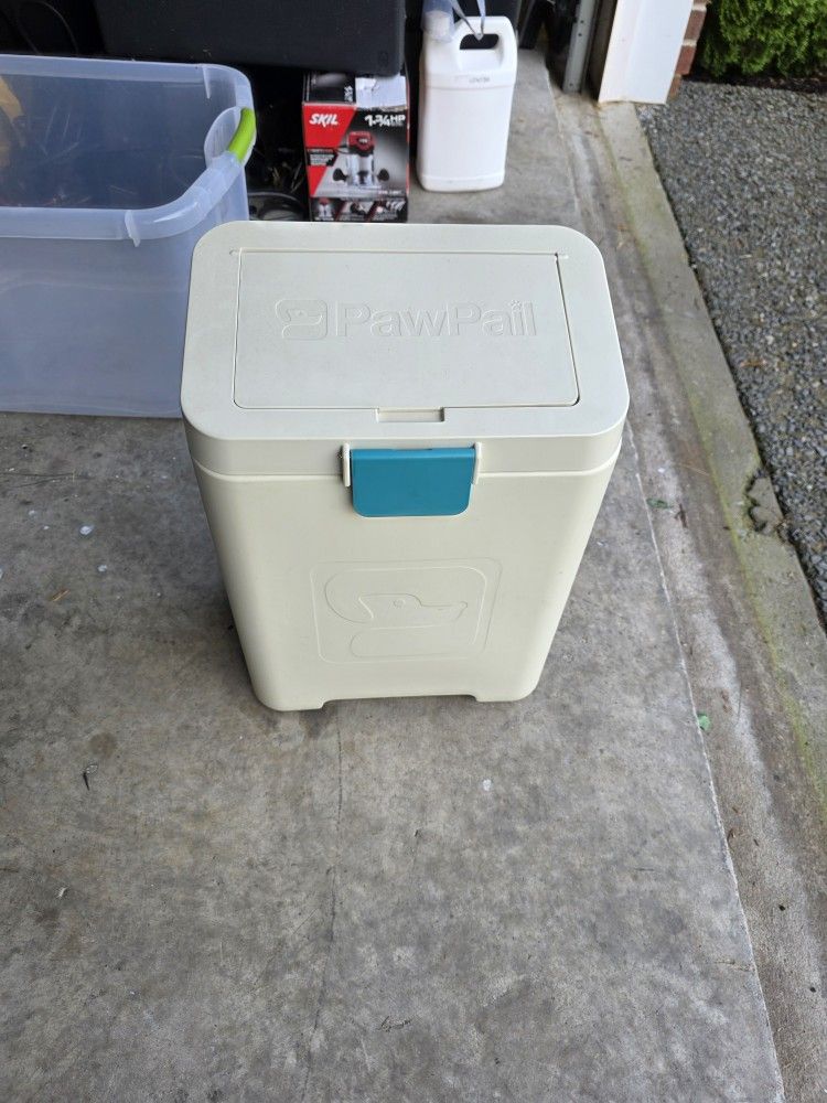 Brand New PawPail Waste Disposal With Lots Of Extras Such As Bags And Food Bowls