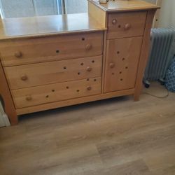 4 Drawer Dresser/Changing Table Solid Wood