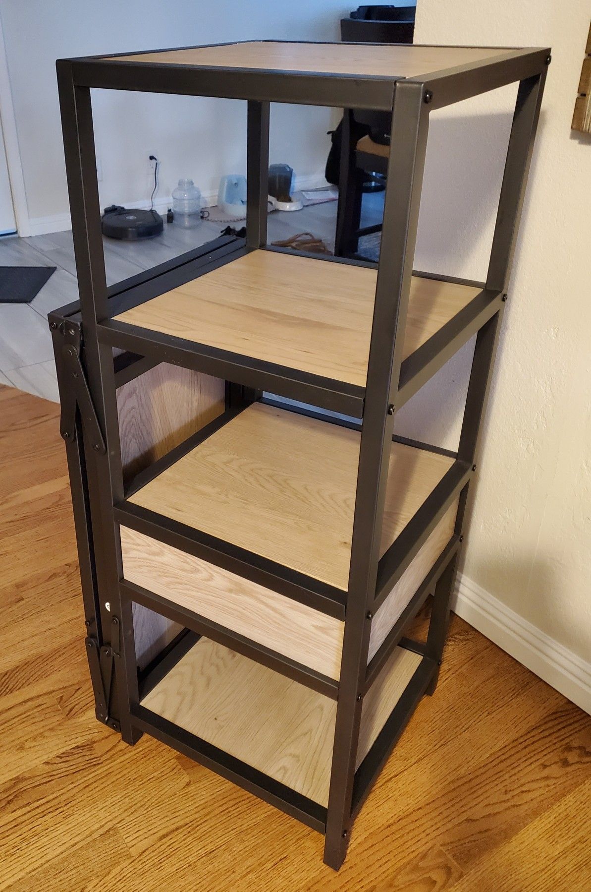 Bookcase/folding desk