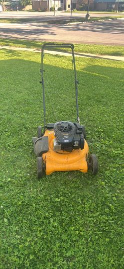 Poulan PRO Push Mower