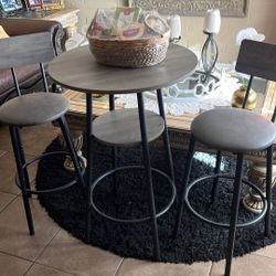 Mesita Con Dos Sillas