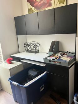 Black and white Office Desk with Overhead Cabinets