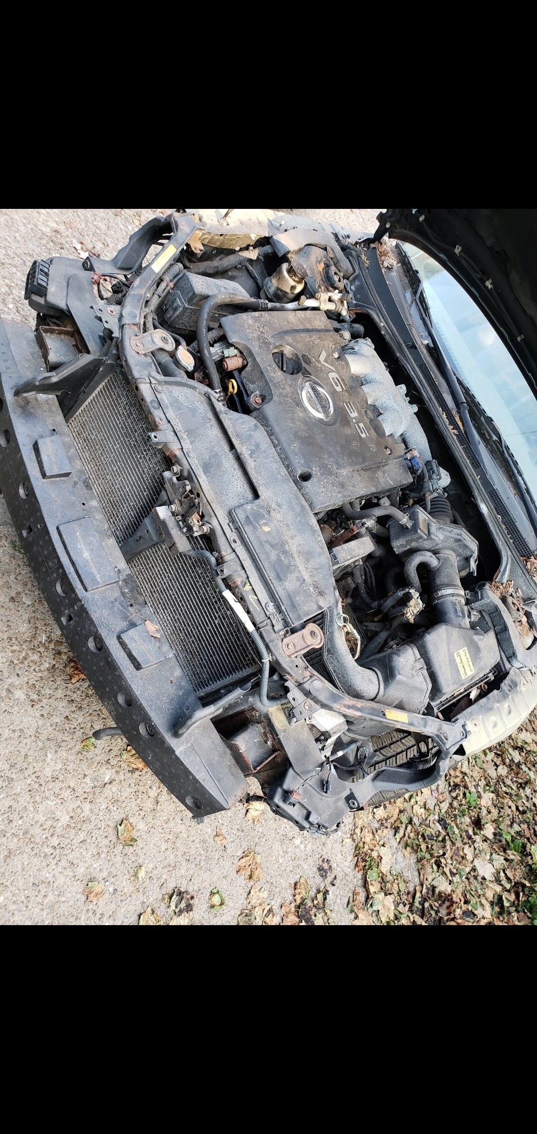 2005 Nissan altima radiator support