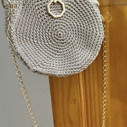 Vintage collectible Unique crochet beige Handmade Bag purse with Chain Strap  In great condition Approx 8” x 8”