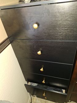 Multi drawer dresser