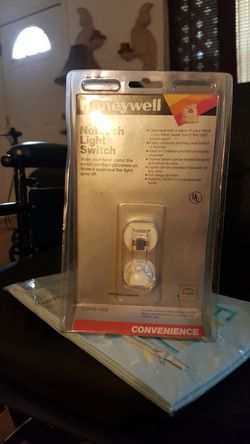 Honeywell no touch light switch