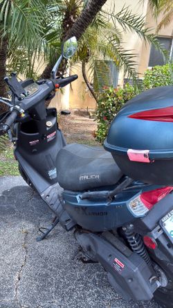Itálica Rx Armor 150cc scooter