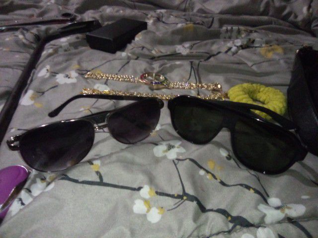 Gucci Shades For Men Plus Louis Vuitton Shoes With Gold Bracelet And Gold  Watch With Diamonds for Sale in Tulare, CA - OfferUp