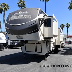 NICE 2015 Montana 3610RL 5th Wheel Travel Trailer