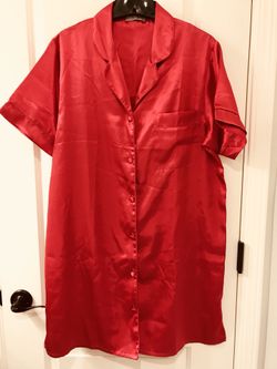Brand new silky sleep gown size Large