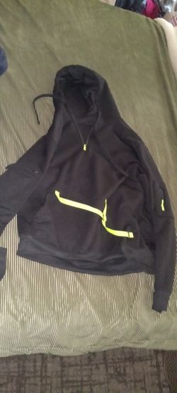 Lot Of 4 Like New Size 2 And 3 Xl Winter Pullover Jacket Deal