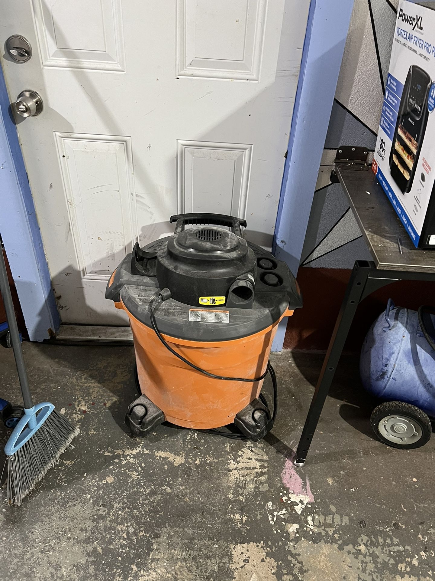 RIGID 16 Gallon Wet/Dry Vacuum