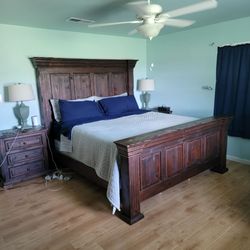 King Size Bedroom Set For Sale!!!