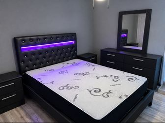 Bedroom Set ( Juego De Cuarto)💮Sold separately too💮Fast delivery