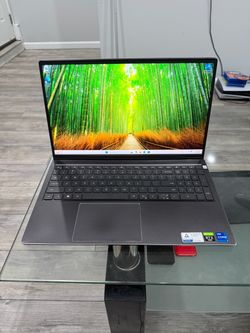Dell Vostro 15 7510 Gaming Laptop - i7-11800H / RTX 3050 / 16GB RAM / 512GB SSD