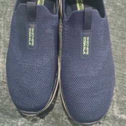 Sketches Hyper Pillar Womans