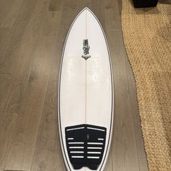 6-2 JS Bull Run Surfboard 
