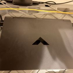 HP - Victus 15.6" 144Hz Full HD Gaming Laptop - Intel Core i5 - 8GB Memory - NVIDIA GeForce RTX 3050 - 512GB SSD - Mica Silver