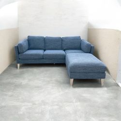 Free Delivery! Sectional Couch