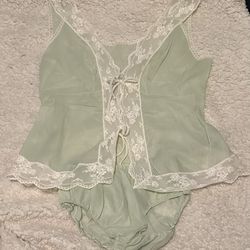 Vintage Women’s Sleepwear 