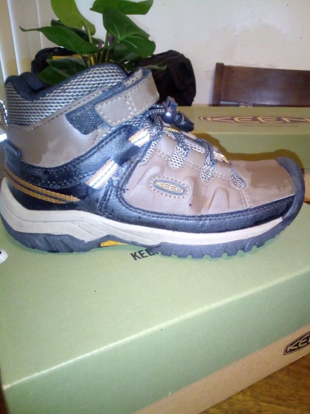 Keen Big Kids Targhee Mids Waterproof Hiking Boots