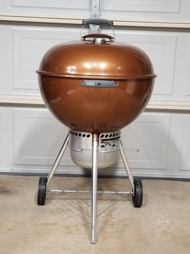 er 22 inch Kettle Charcoal Grill (Copper) for Sale in Frisco, TX