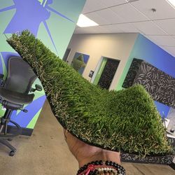 Natural Turf 86 oz Artificial Grass/ zacate 