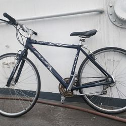 Fuji Bicycles Sagres Hybrid Bike