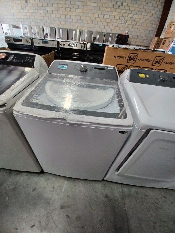 New Samsung Set Scratch And Dent Washer & Gas Dryer for Sale in Orlando