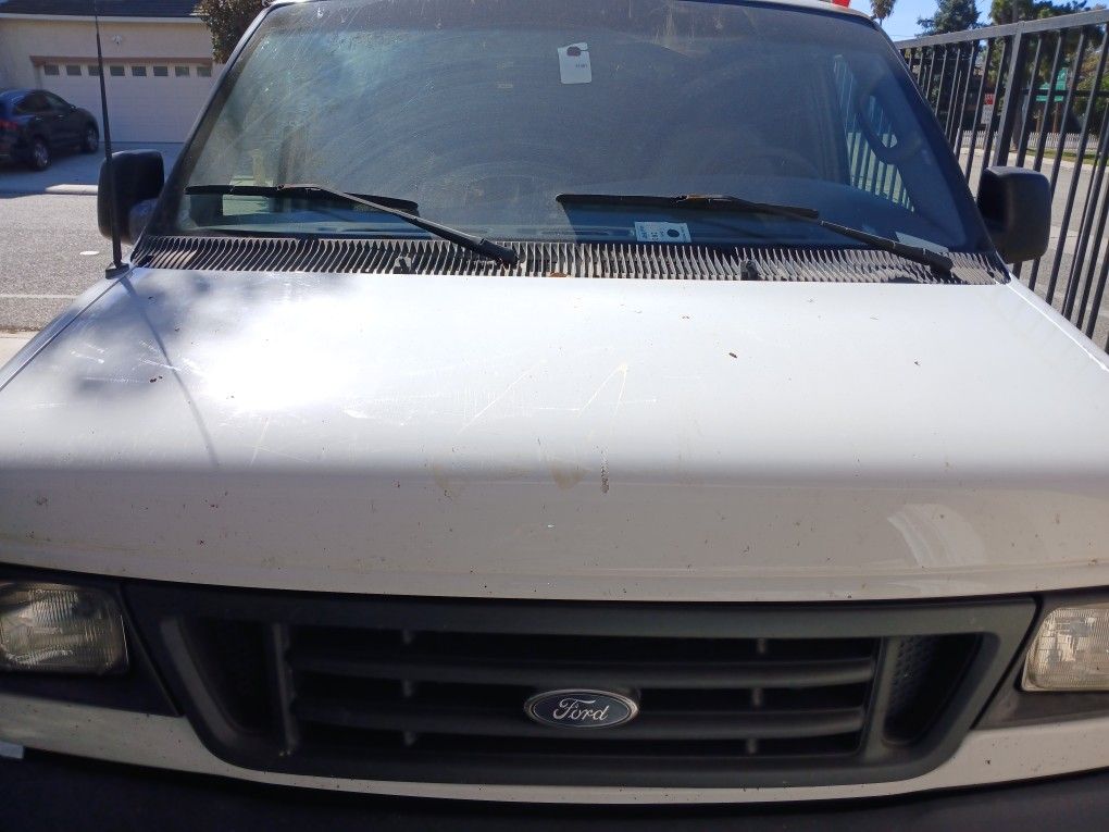 2003 Ford E350 Van