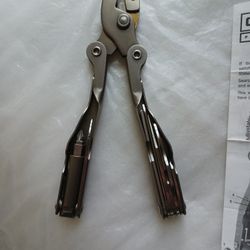 SEARS CRAFTSMAN 21 FUNCTIONAL MULTI-TOOL100% STAINLESS STEEL