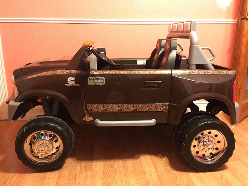12 volt Dodge Ram power wheels mossy oak Cummings long horn