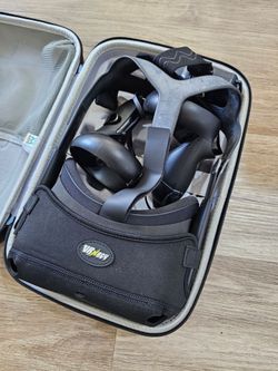 Oculus quest VR headset controllers battery