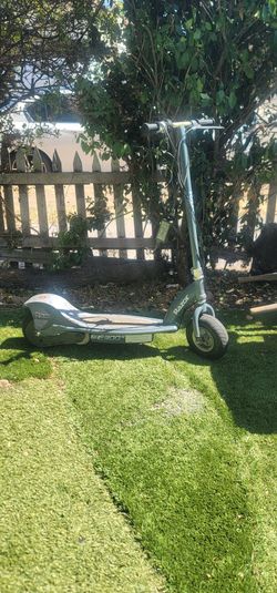 Razor E300 Scooter with new batteries...