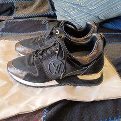 Louis Vuitton Sneakers Woman's 7 1/2