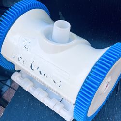 Pool Cleaner 2 Wheel Hayward !
