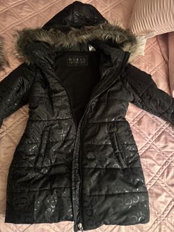 Chamarra de niña Guess