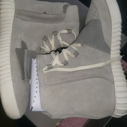 Adidas Yeezy Boost 750